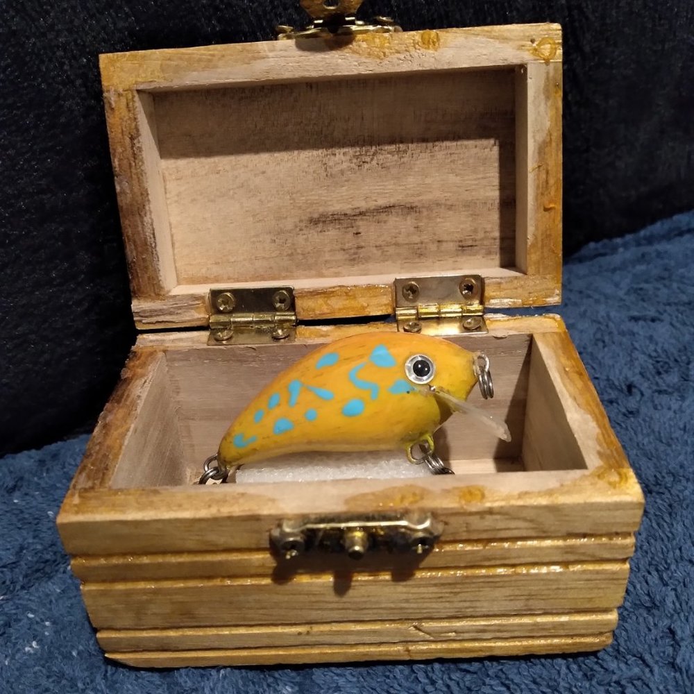 Handmade Fishing Lure w/Wooden Bass Giftbox